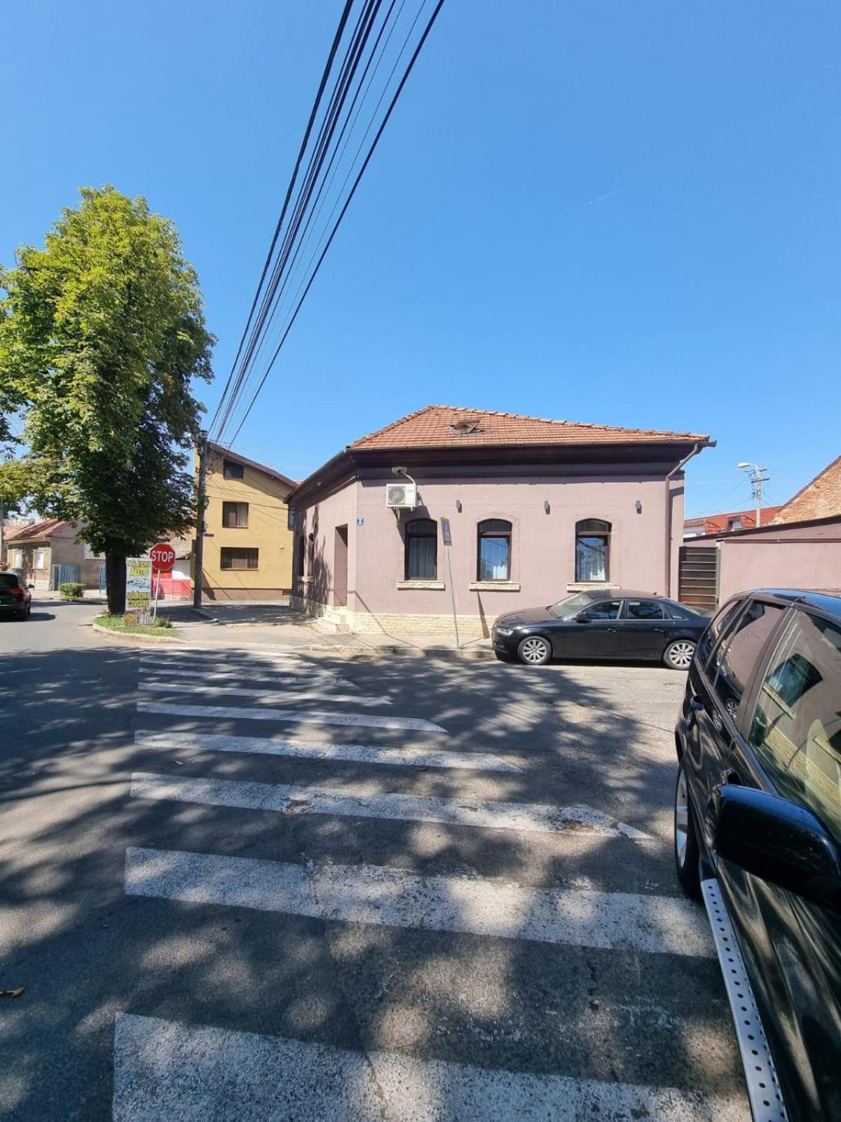 Laci Lak Modern Apartment Oradea Eksteriør bilde